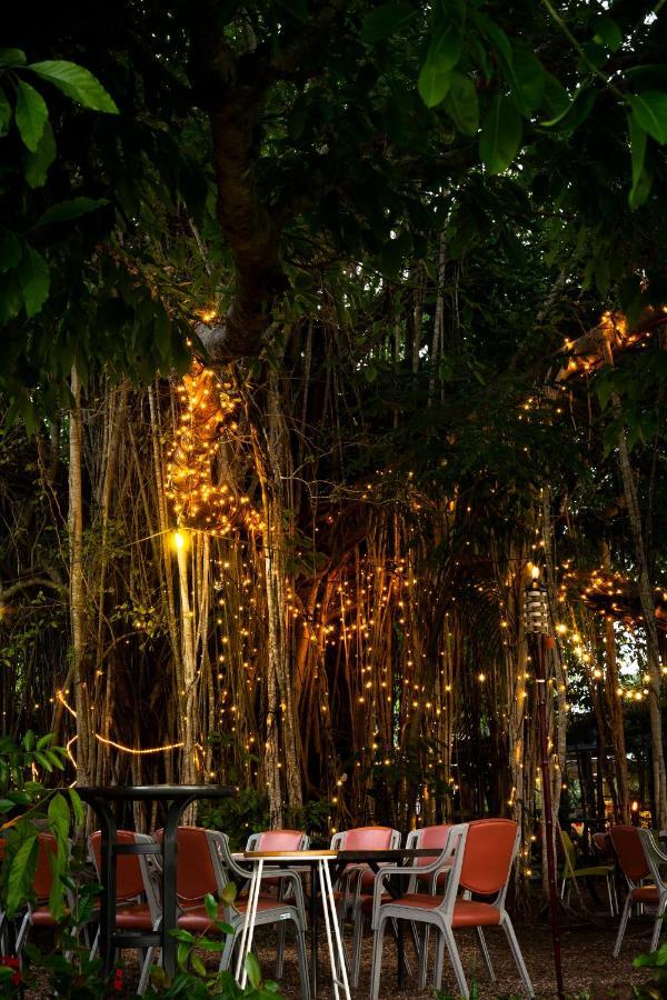 Banyan Tree Hotel Batchelor Екстериор снимка
