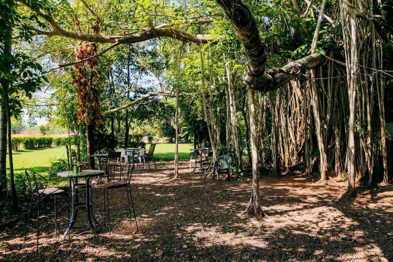 Banyan Tree Hotel Batchelor Екстериор снимка
